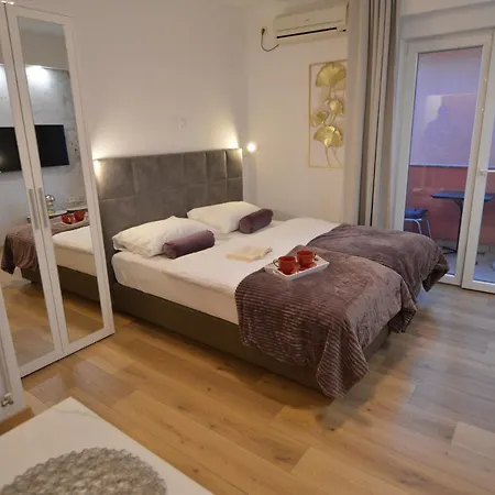 Appartement By The Sea Starigrad, Paklenica - 16421 Starigrad Paklenica